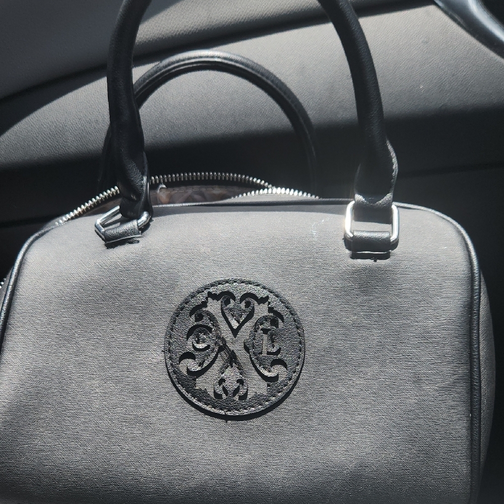 Elegant Black Shoulder Bag